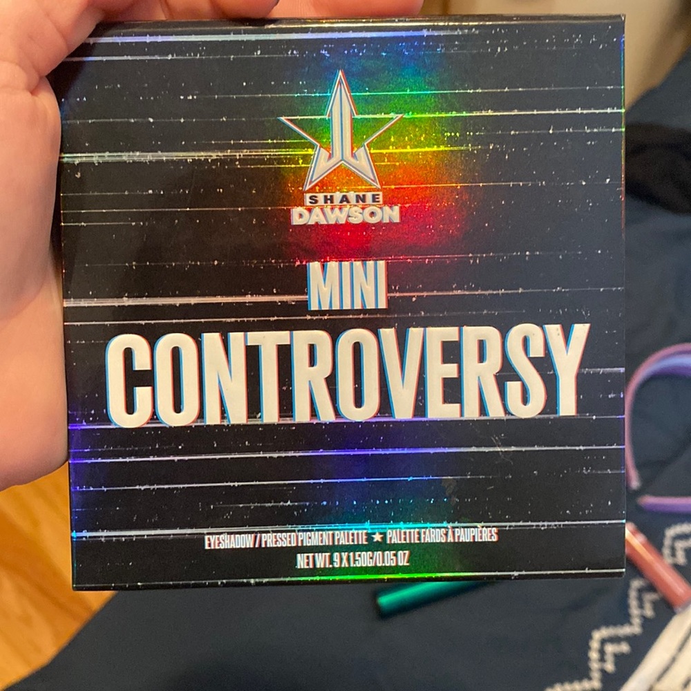 Jeffree Star c Shane Dawson Mini Controversy Eyeshadow